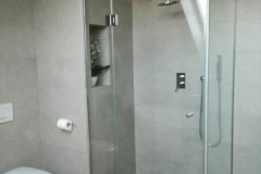 Kabina prysznicowa wykonana bezpośrednio na podłodze